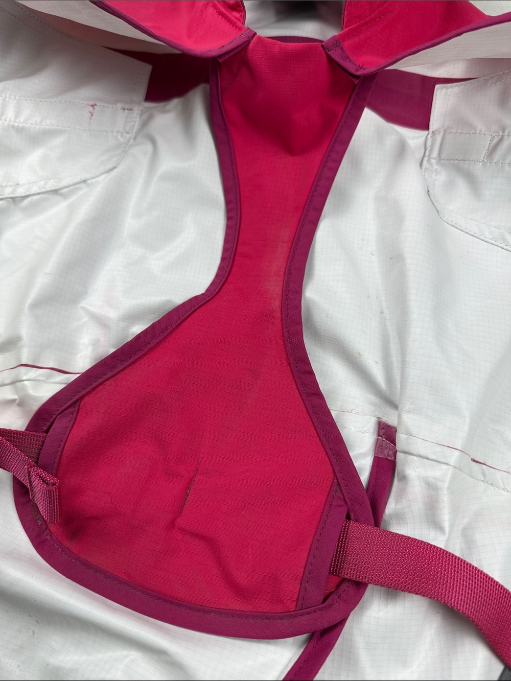 Ruffwear Sun Shower Dog Raincoat in Hibiscus Pink Two-Tone Pink Dog Rain Jacket - Picture 4 of 6